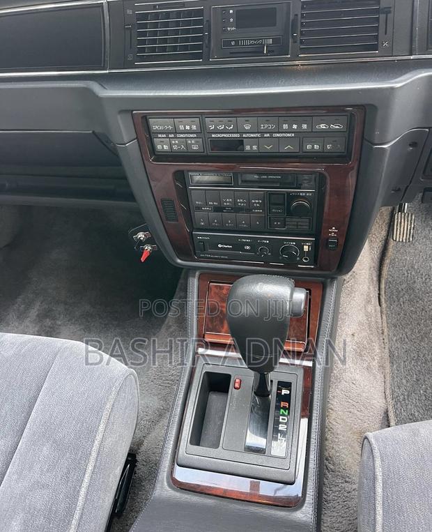 Toyota Crown 1996 Black