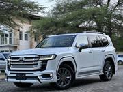 Toyota Land Cruiser 2023 White for sale
