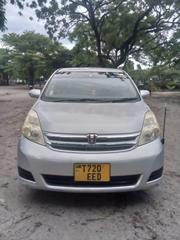 Toyota ISIS 2010 Silver for sale