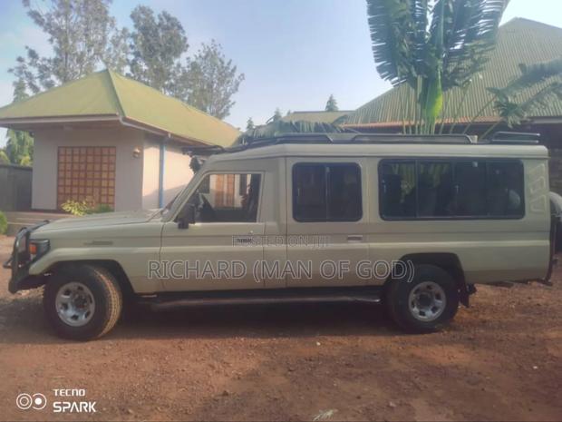 Toyota Land Cruiser 1998 Beige