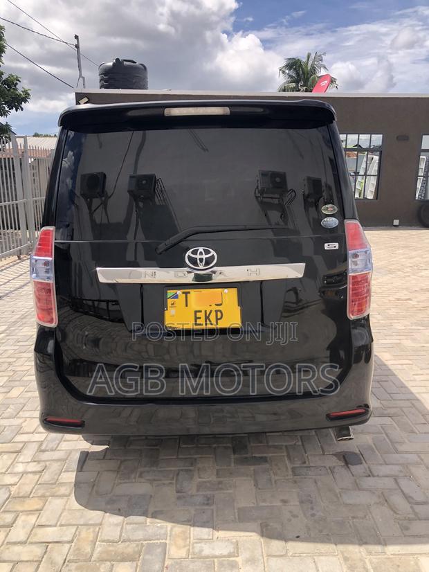 Toyota Noah 2008 Black