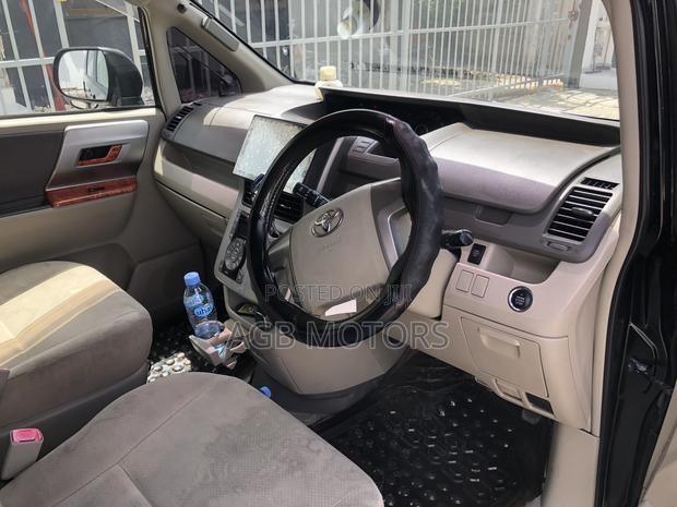 Toyota Noah 2008 Black