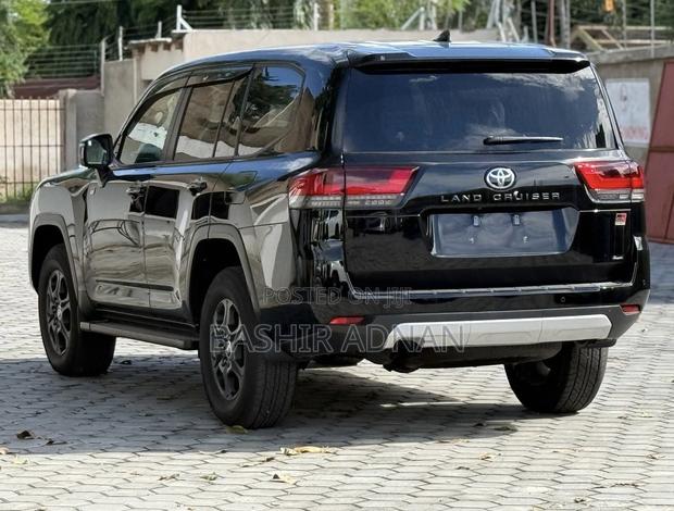 New Toyota Land Cruiser 2023 Matt Black