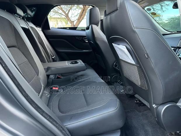 Jaguar F-Pace 2017 White