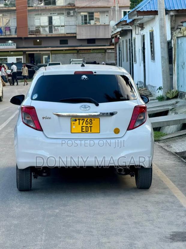 Toyota Vitz 2013 White