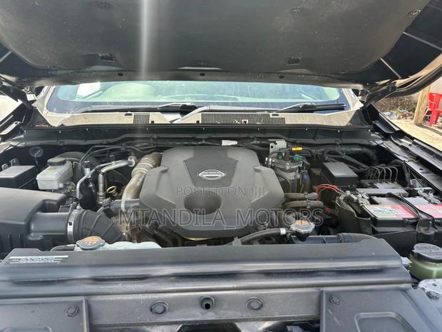 Nissan Navara 2022 Black