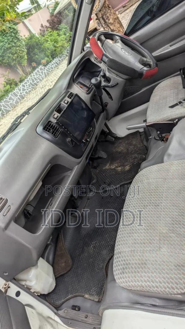 Toyota TownAce 2013 White
