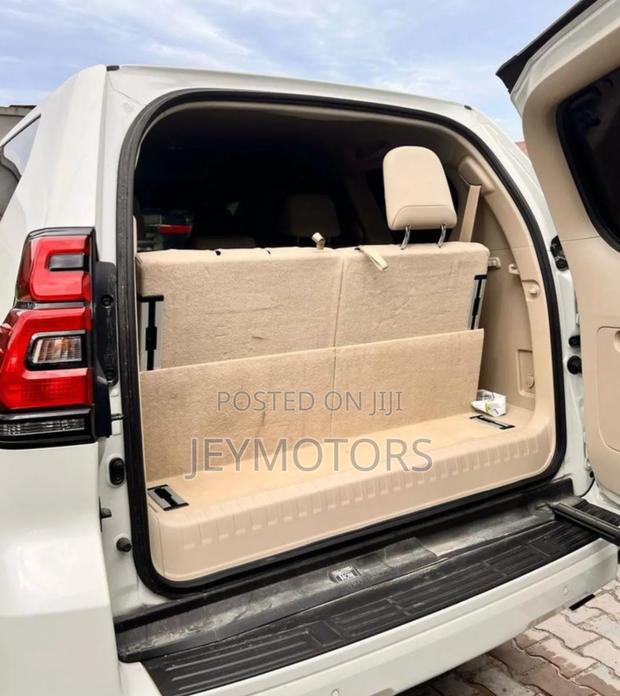 Toyota Land Cruiser Prado 2018 Pearl