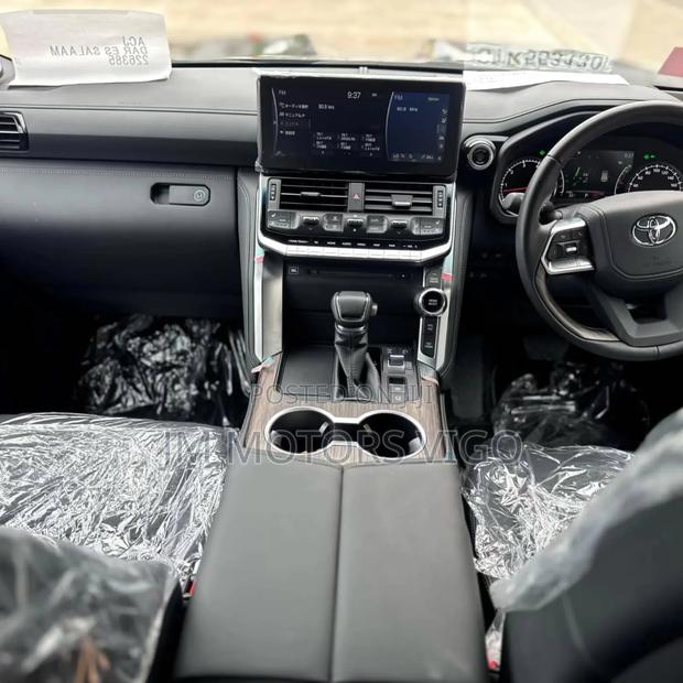 New Toyota Land Cruiser 2024 Black