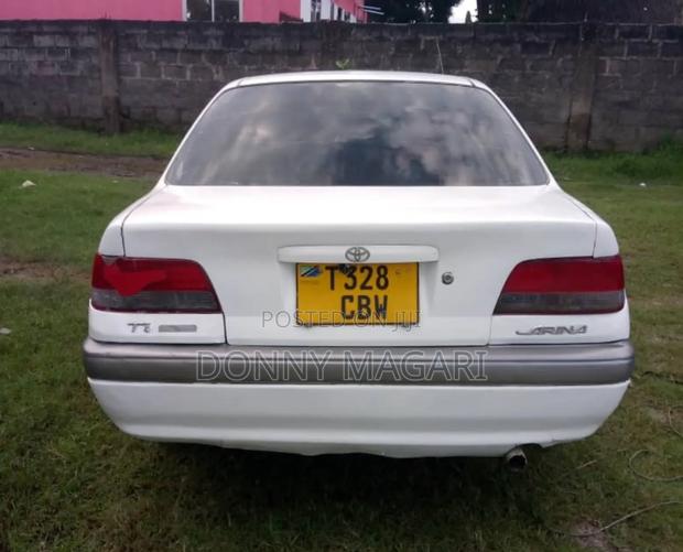 Toyota Carina 2000 White