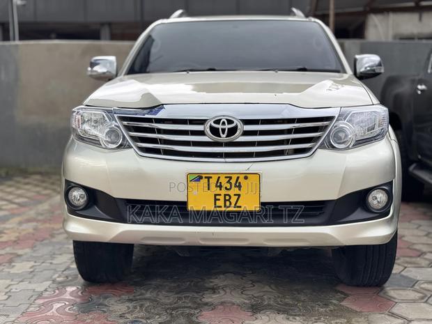 Toyota Fortuner 2007 Gold