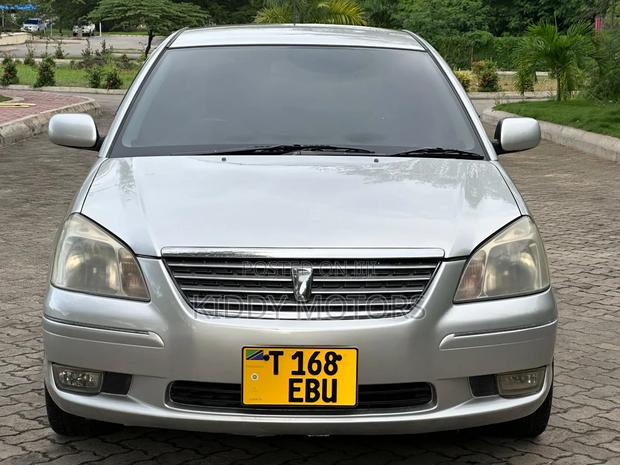 Toyota Premio 2004 Silver