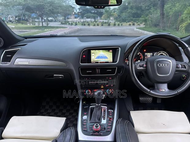 Audi Q5 2.0 TDI Automatic 2011 Black