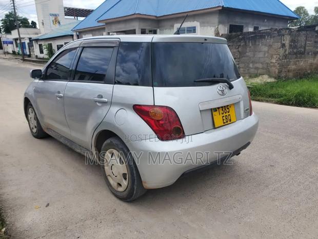 Toyota IST 2003 Silver