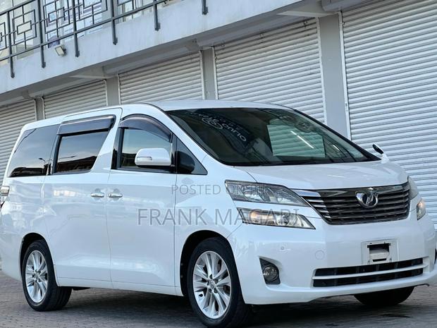 Toyota Vellfire 2009 White