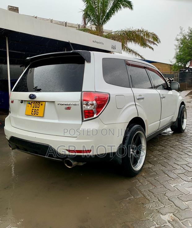 Subaru Forester 2010 Pearl