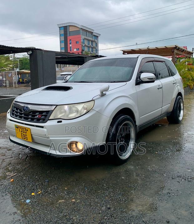 Subaru Forester 2010 Pearl