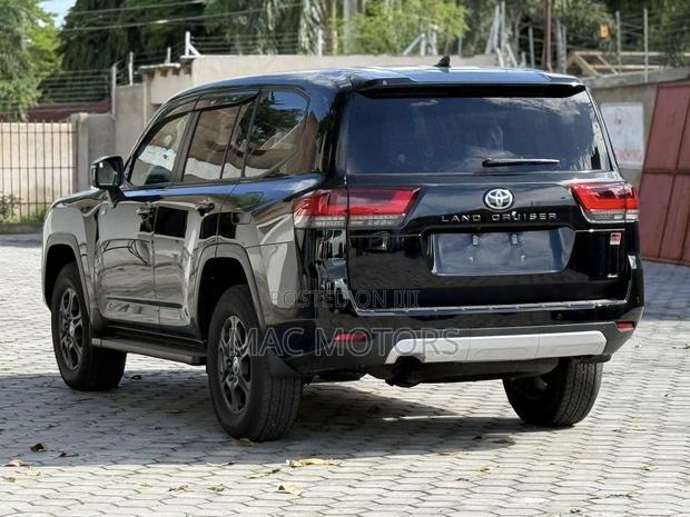 New Toyota Land Cruiser 2023 Matt Black