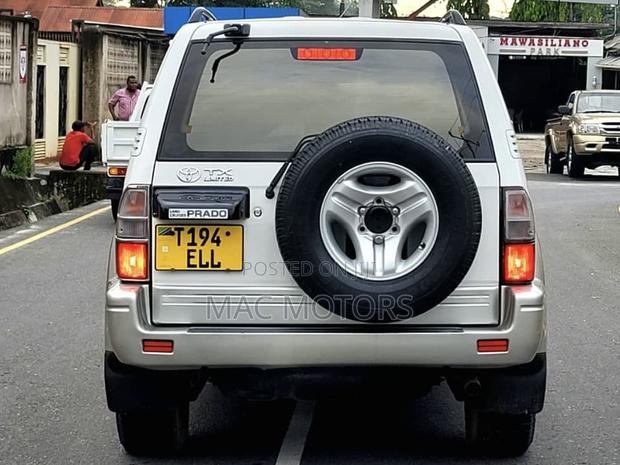 Toyota Land Cruiser Prado 2.7 16V 5dr 2000 White
