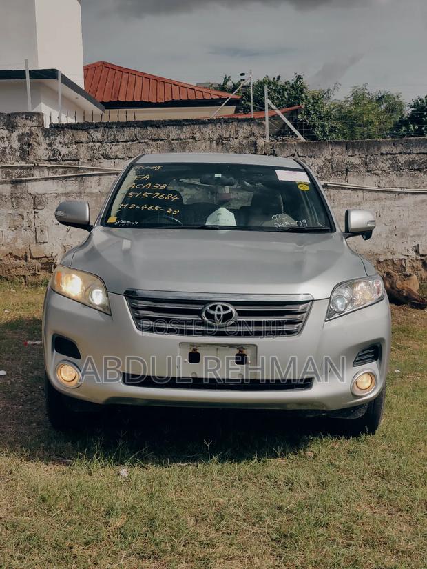 Toyota Vanguard 2008 Silver