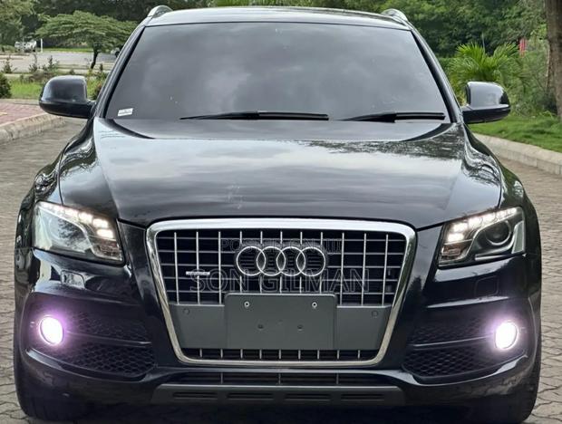 Audi Q5 2011 Black