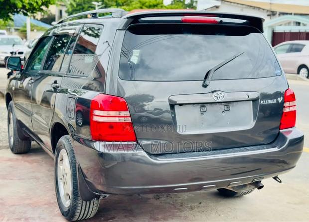 Toyota Kluger 2004 Black