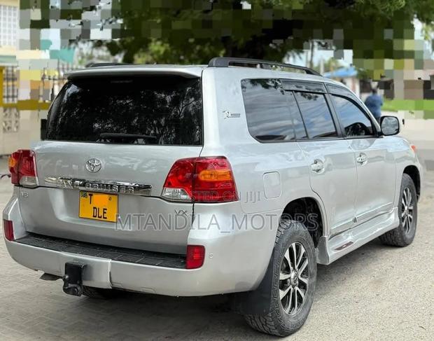 Toyota Land Cruiser 4.5 V8 TD STD 2009 Silver