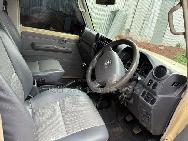 Toyota Land Cruiser 2014 Beige