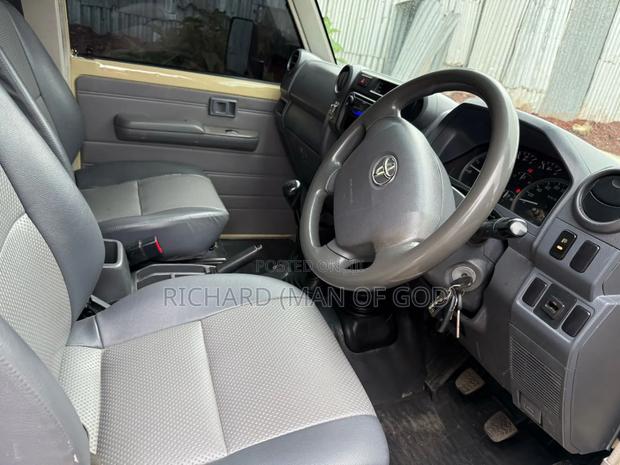 Toyota Land Cruiser 2014 Beige