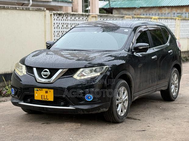 Nissan X-Trail 2013 Black
