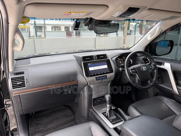 Toyota Land Cruiser Prado 2.7 2019 Black