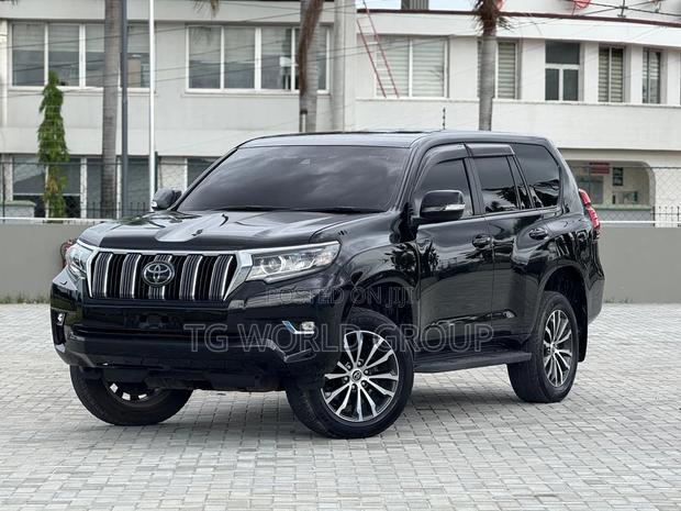 Toyota Land Cruiser Prado 2.7 2019 Black