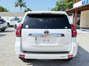 Toyota Land Cruiser Prado 2019 White for sale