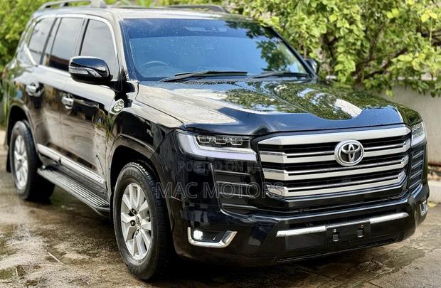 Toyota Land Cruiser 2022 Black