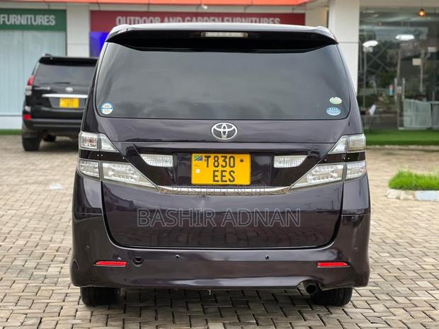 Toyota Vellfire 2008 Purple