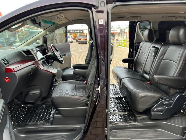 Toyota Vellfire 2008 Purple