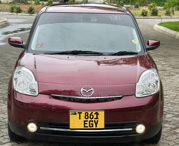 Mazda Verisa 2011 Burgundy