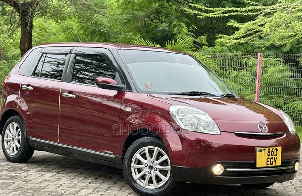 Mazda Verisa 2011 Burgundy