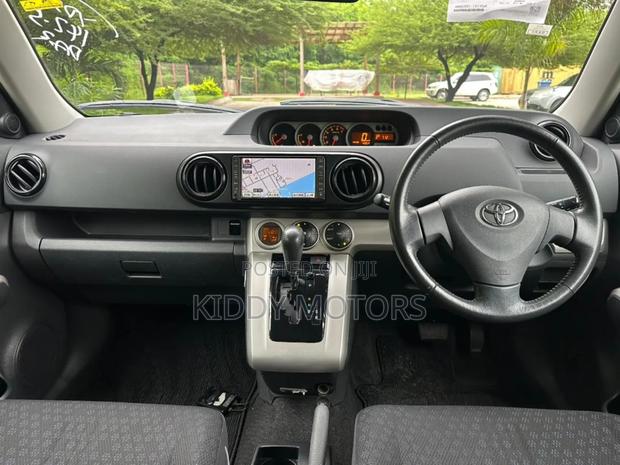 Toyota Corolla Rumion 2008 White