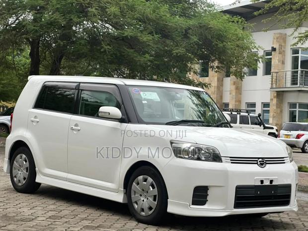 Toyota Corolla Rumion 2008 White