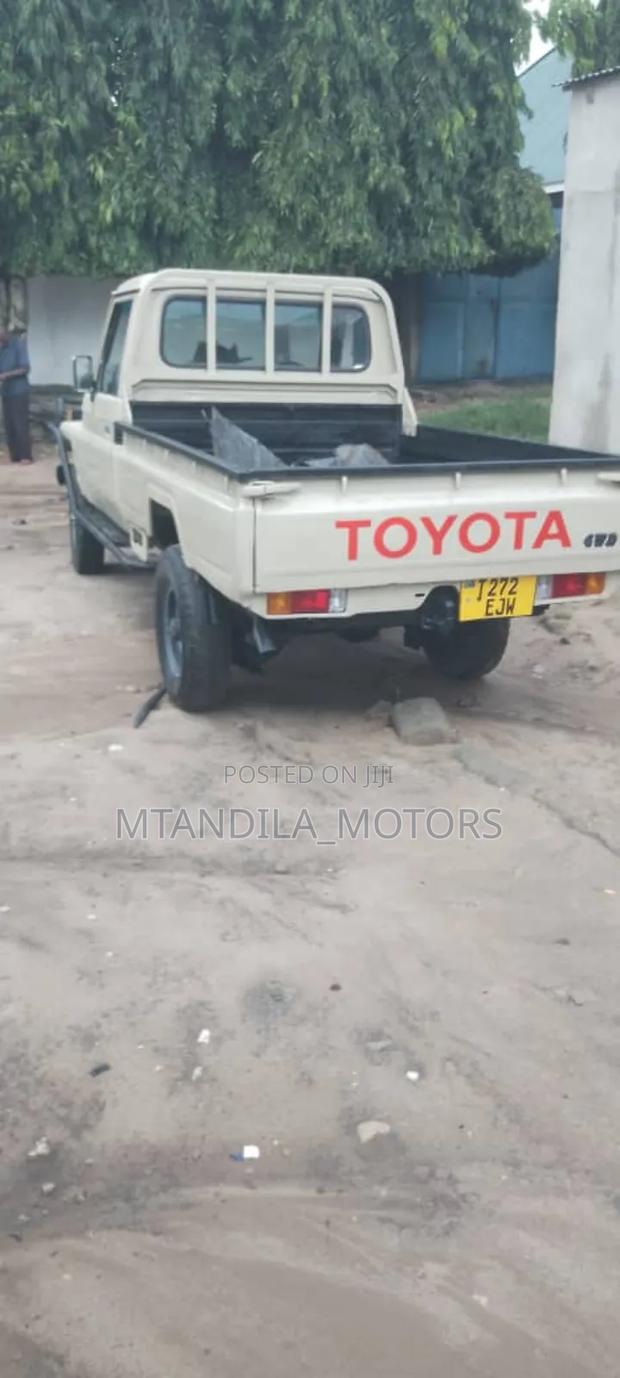 Toyota Land Cruiser HDJ 100 4.2 D 1998 Beige