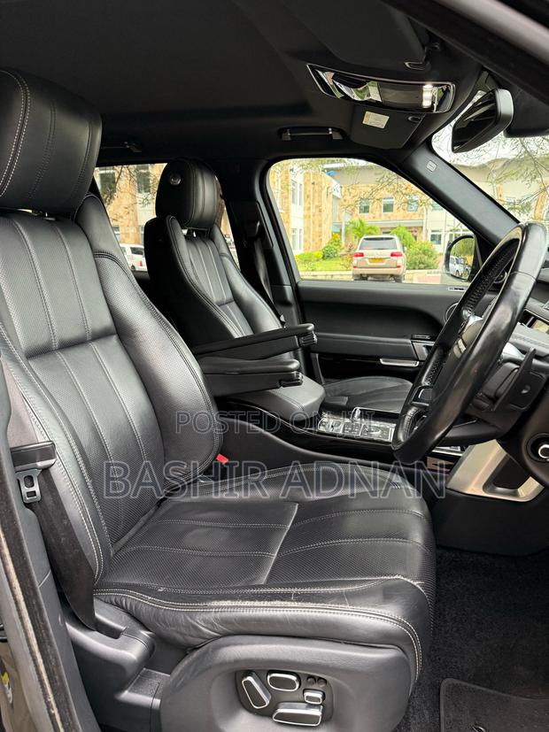 Land Rover Range Rover Vogue 2016 Black