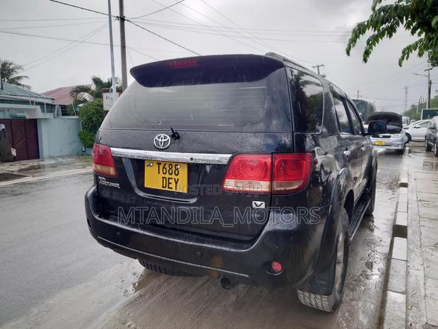 Toyota Fortuner 2.7 AWD 2009 Black