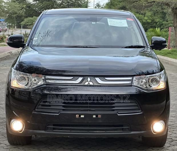 Mitsubishi Outlander 2014 Black