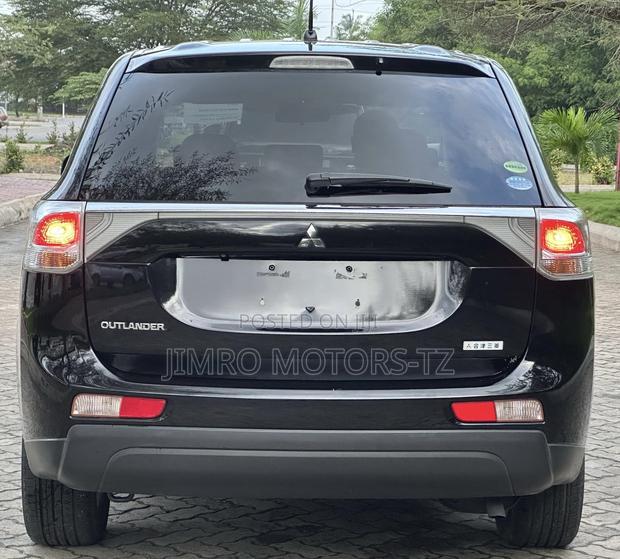 Mitsubishi Outlander 2014 Black