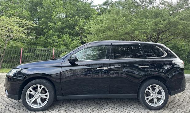 Mitsubishi Outlander 2014 Black