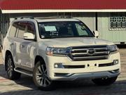 Toyota Land Cruiser 2018 Off white for sale