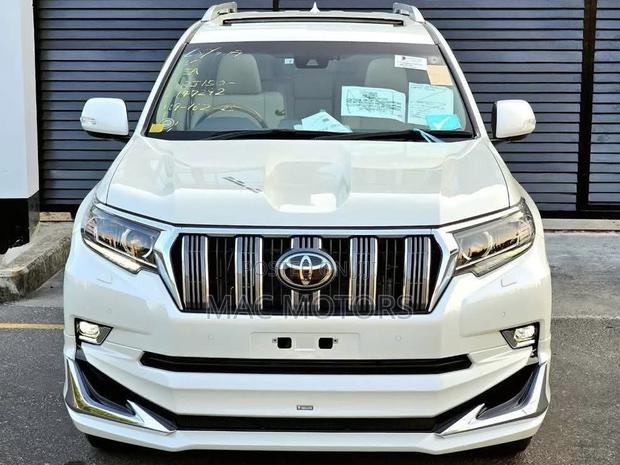 Toyota Land Cruiser Prado 2022 White