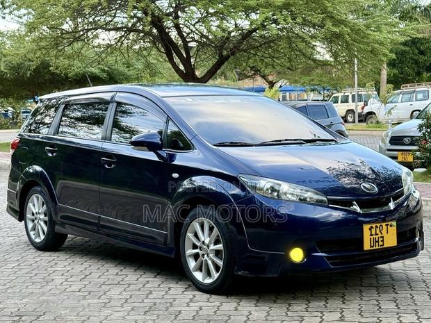 Toyota Wish 2010 Blue
