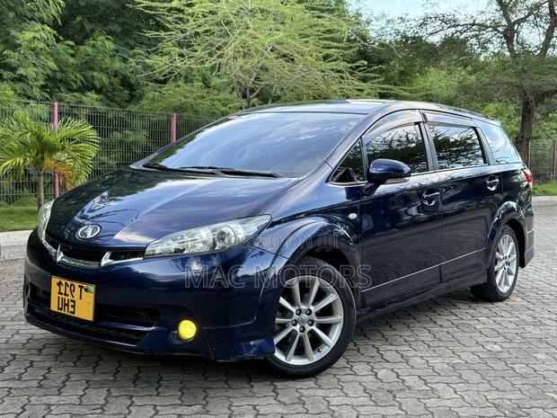 Toyota Wish 2010 Blue